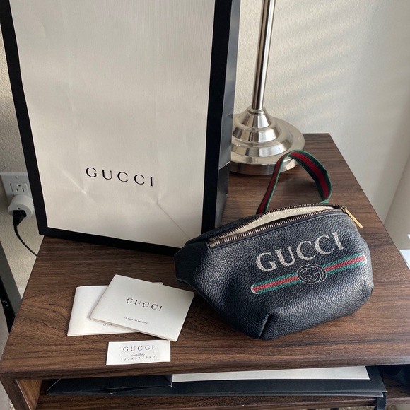 gucci bum bag size